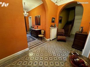 Maison 7 pièces 235 m²