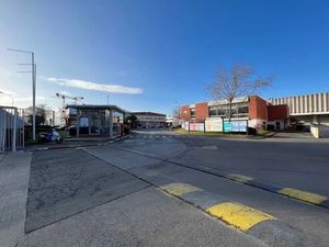 Saint-Ouen - Location d'une cellule de 559 m² d'activités/bureaux de plain pied | Site séc