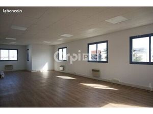 Bureau 86 m²