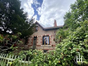 Vente maison 6 pièces 131.98 m² à Bruère-Allichamps (18200)  110 000 €