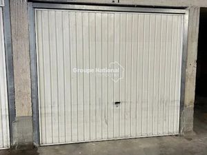 Location parking 15 m² à Salon-de-Provence (13300)  80 €