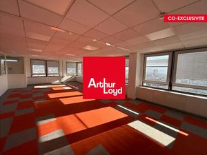 Bureaux avec parkings et archives à vendre - Tour Méditerranée - 13006 Marseille