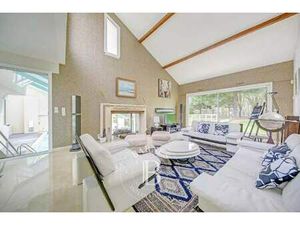 Maison à vendre 11 Pièces 350 m2 Les Loges-en-Josas - 1 790 000 €