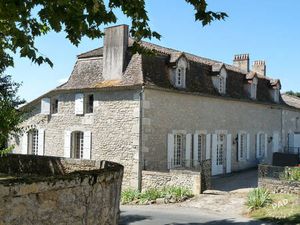 LA CHARTREUSE DES DEMOISELLES 4**** 10 personnes Entre BERGERAC et SAINT EMILION dans peti