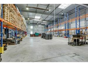Location local d'activités THIAIS 2 063 m²