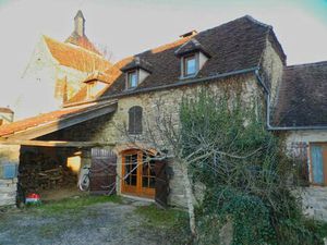 A vendre secteur Gramat  maison pierres 2 chambres  jardinet