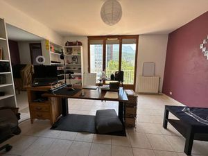Vente appartement 3 pièces 77.58 m² à Echirolles (38130)  90 000 €