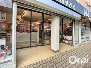 Vente immeuble 1 pièce 728 m² à Saint-Eloy-les-Mines (63700)  149 000 €