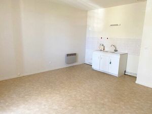 Location appartement 1 pièce 31 m² à Lignac (36370)