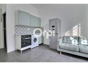 Location appartement 2 pièces 33m2 Marseille 4eme (13004) - 650 € - Surface Privée