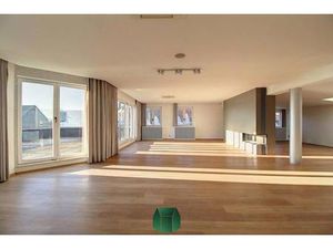 Luxueux penthouse de 360m² avec terrasse & garage