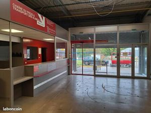 Local bureaux 1 707 m²