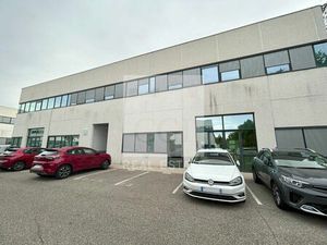 Location bureau 482 m² à Champagne-au-Mont-d'Or (69410)