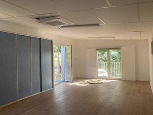 Location bureaux  156.00m²  Fontenay