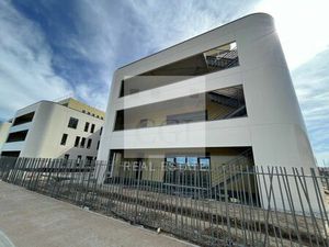 Location bureau 175 m² à Genas (69740)