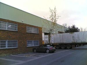 Location bureau 1 pièce 650 m² à Le Bourget (93350)