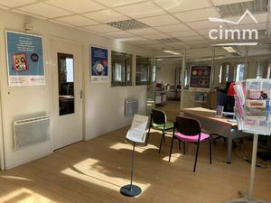 Vente bureau 7 pièces 184 m² Moulins (03000)