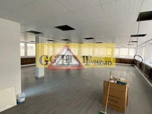 Location bureau 293 m² à Thiais (94320)