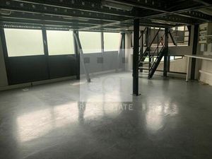 Location commerce 222 m² à Bron (69500)