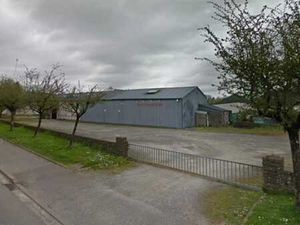 Vente commerce 490 m² Landerneau (29800)