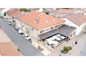 Restaurant + appartement à Ay- sur-moselle