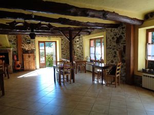 MURS ET FOND RESTAURANT + 6 chambres D'hôtes.