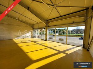 Location commerce 263 m² à Saint-Sorlin-en-Valloire (26210)