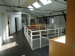 Location local industriel 850 m² à Brest (29200)
