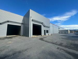 Vente entrepôt / local d'activités CHABEUIL 3 943 m²