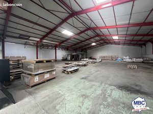 Entrepôt 1000 m² CHOLET