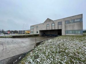 Immeuble semi-industriel de 2685m²