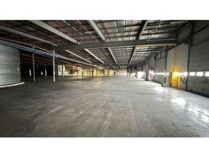 Entrepôt à louer avec option bureau/showroom