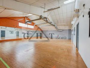 Vente local industriel 741 m² Taverny (95150)