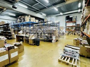 Location local industriel 852 m² à Villejuif (94800)