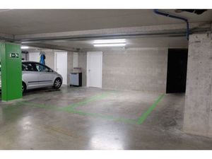 Parkeerplaats in een afgesloten ondergrondse garage te Bu...