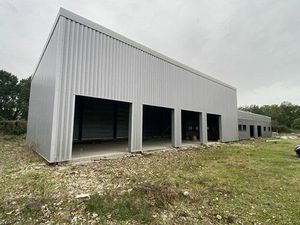 Vente garage 350 m² Castelsarrasin (82100)