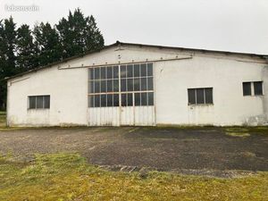 Location garage pour caravane et camping car