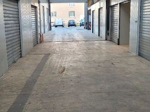 Box stockage 50m2 Artisans