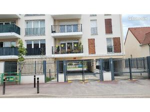 Location place de parking double en enfilade 25 m2 / (possibilité d'achat)