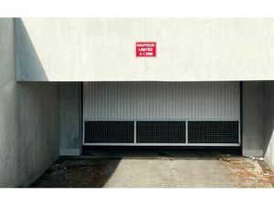 Location stationnement  9.6 m² T- à Saint-Égrève  45 €