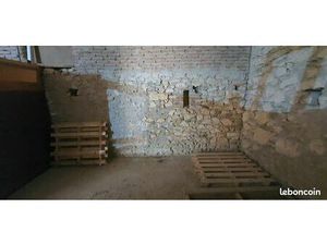 Box garde meubles indépendant 10 mètres cubes à louer à St Marcel d'Ardèche