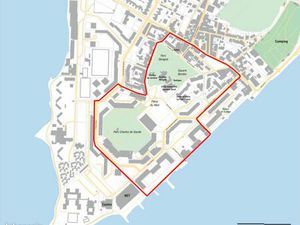 Local professionnel/commercial 500 m² cœur de station proximité Thermes