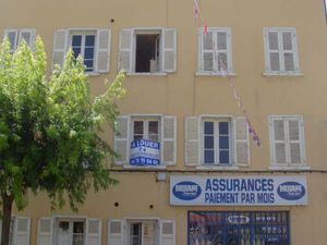 BELLEVILLE CENTRE LOCAL COMMERCIAL