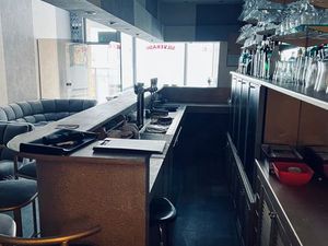 Surface commerciale proche de la digue et rue commerçante