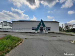 Local de stockage ou artisanal AL Durtal