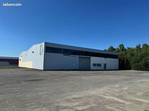 Local Activité 1200 m² à La Selle en Luitré