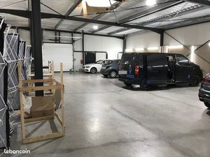 Local 280 m² Montussan