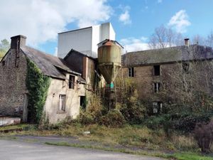 Vente locaux professionnels à Priziac (56320)  77 500 €