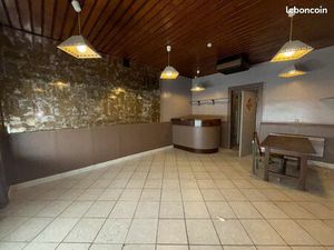 Local 123 m² Saint-Claude