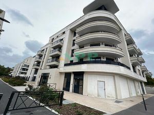 Local commercial Thiais 1 pièce(s) 134.150 m2